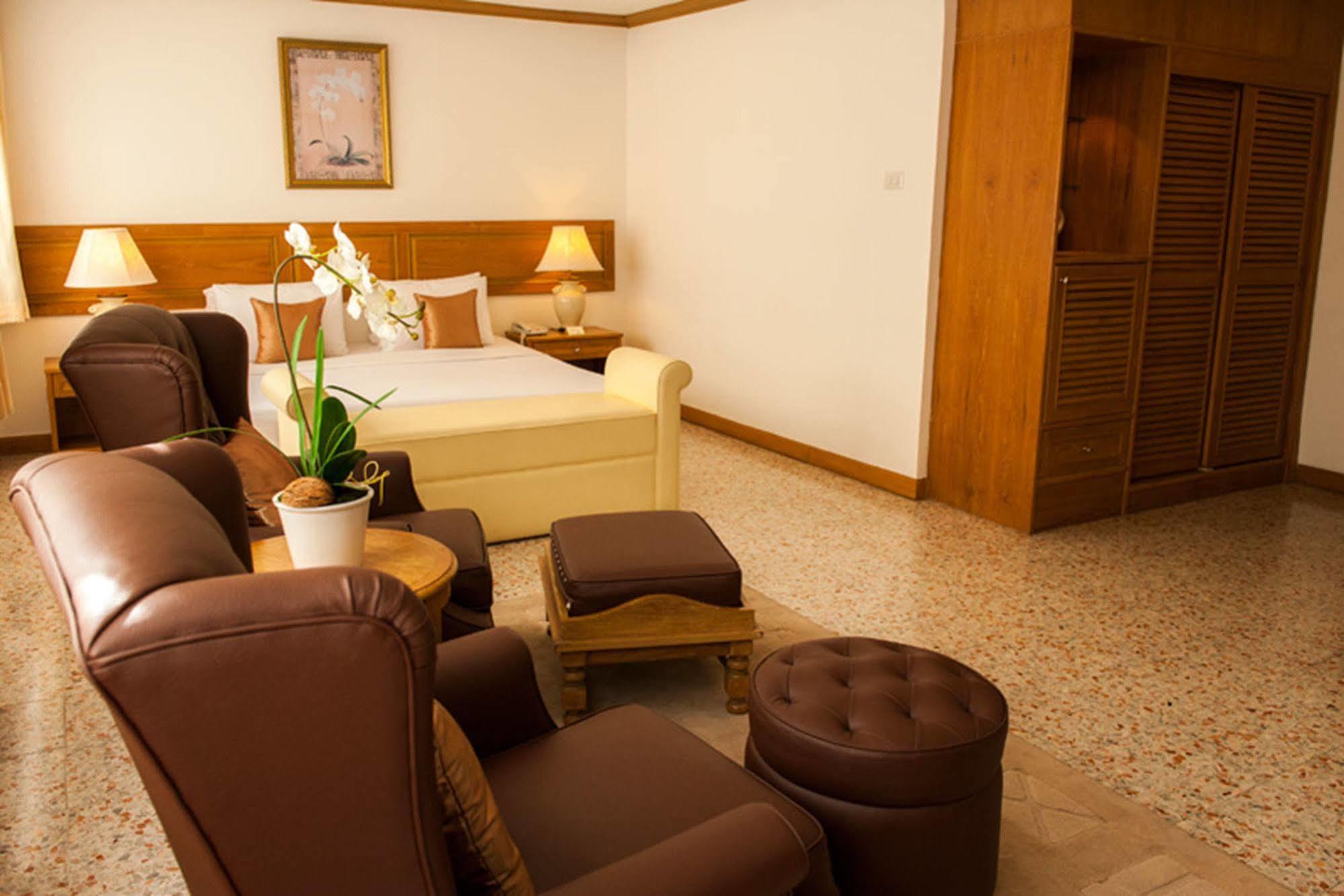 Lido Beach Hotel Pattaya Luaran gambar