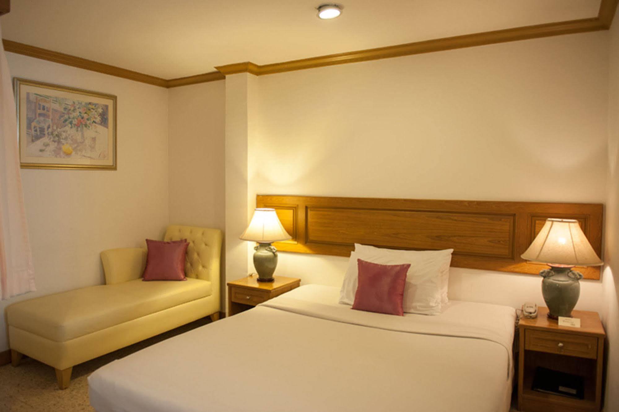 Lido Beach Hotel Pattaya Luaran gambar